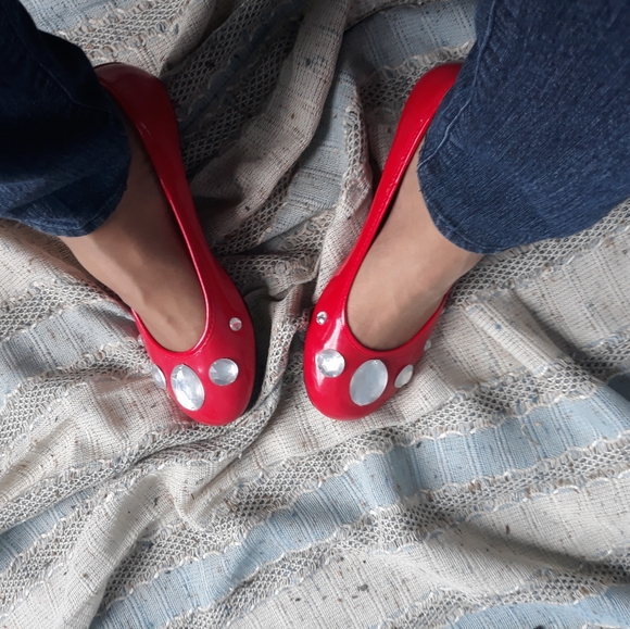 Red Jennifer Lauren flats with jeweled toes. - Picture 8 of 8